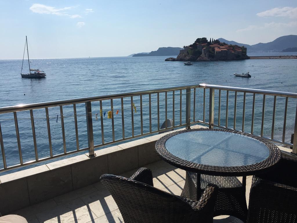 Apartments Lungo Mare Sveti Stefan Room photo