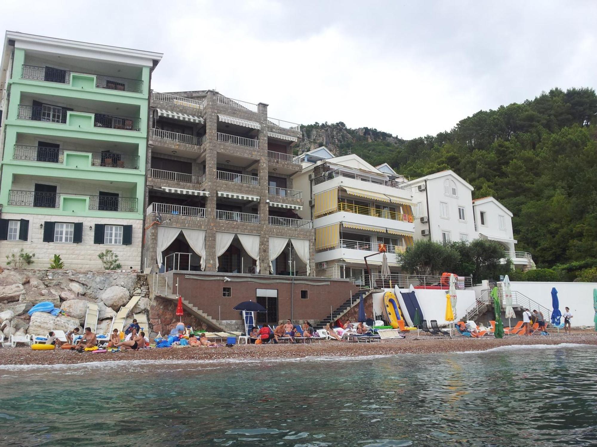 Apartments Lungo Mare Sveti Stefan Exterior photo